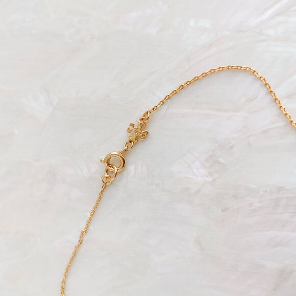 Tory Burch • Kira Pearl Pendant Gold White Necklace - Picture 3 of 3